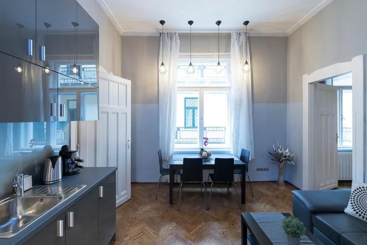 Váci Street Premier Apartment Budapeste Exterior foto